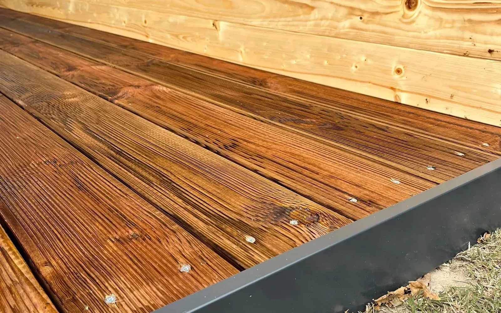 Drvene palube za dvorište i bazen - Wood Decor